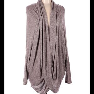 We the free pullover size M